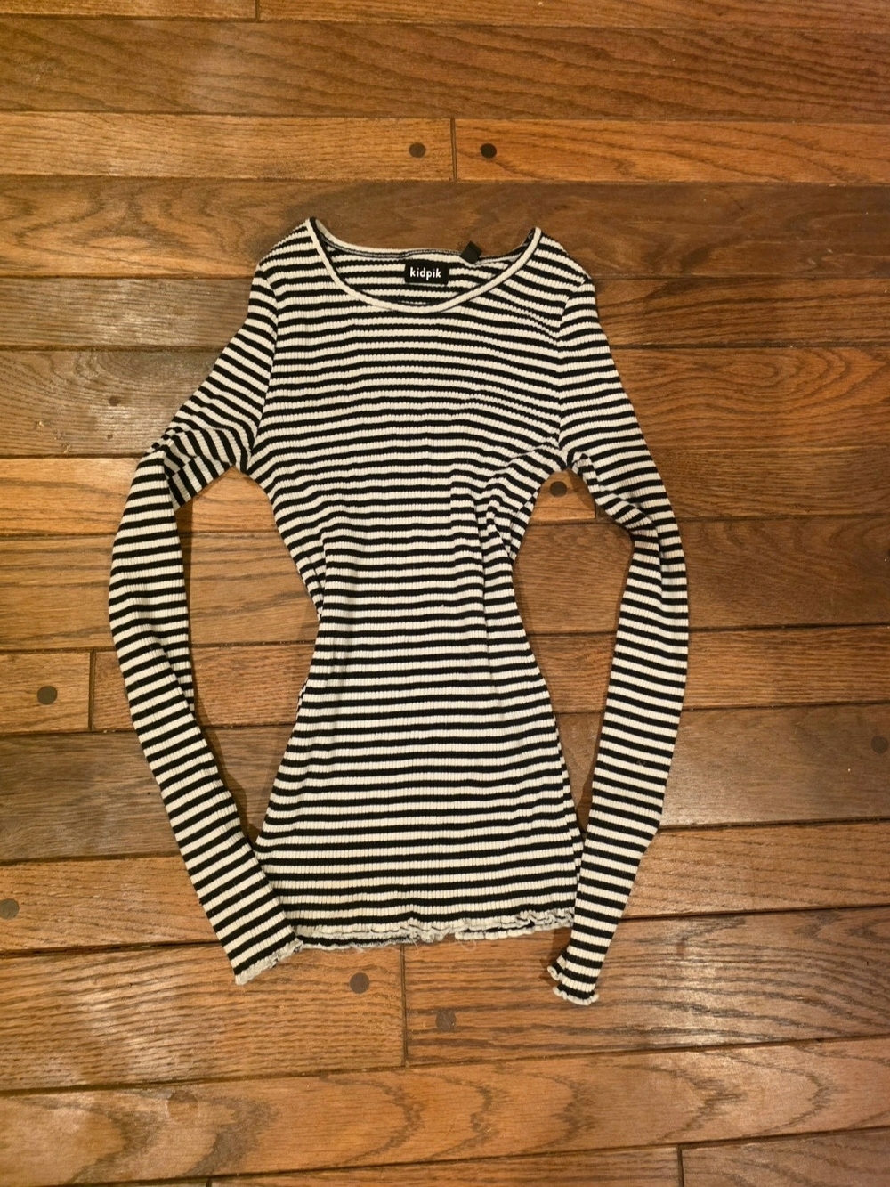 kidpik Black & White Striped Long-Sleeve Ribbed Crew Top